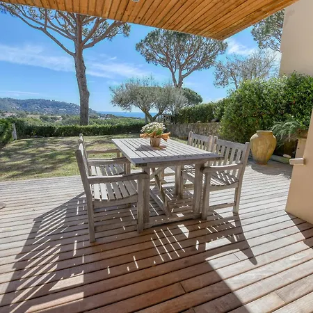 Mediterraneo Classy Apartment, Private Garden Apartment